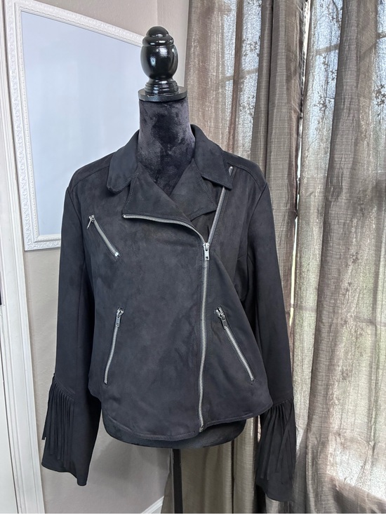 Torrid Curve Jackets & Blazers - Torrid Black Suede Fringe Moto Jacket - Women Size 2 (XXL)